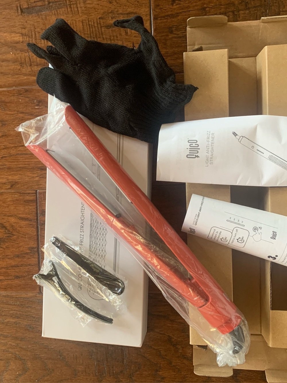 NIB QUICO HAIR STRAIGHTENER